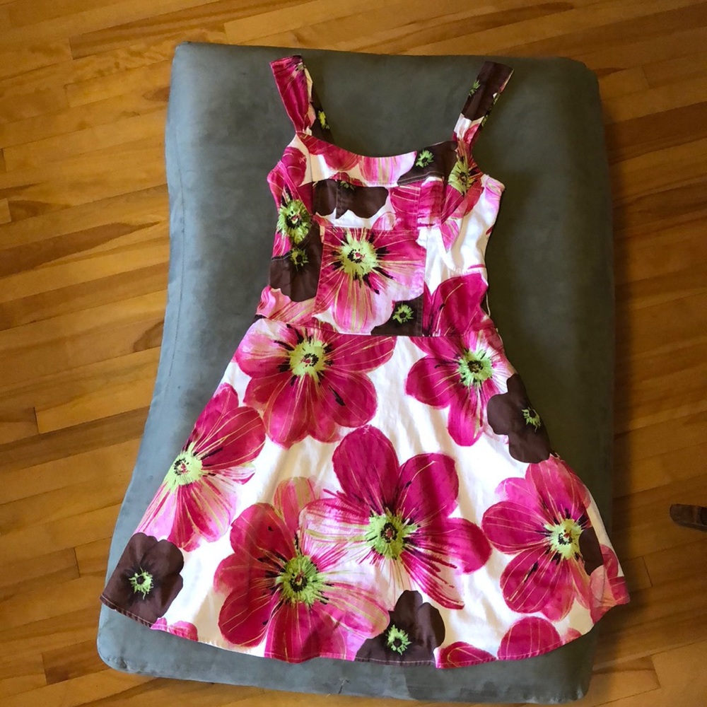 Floral Dress with pockets!!!!